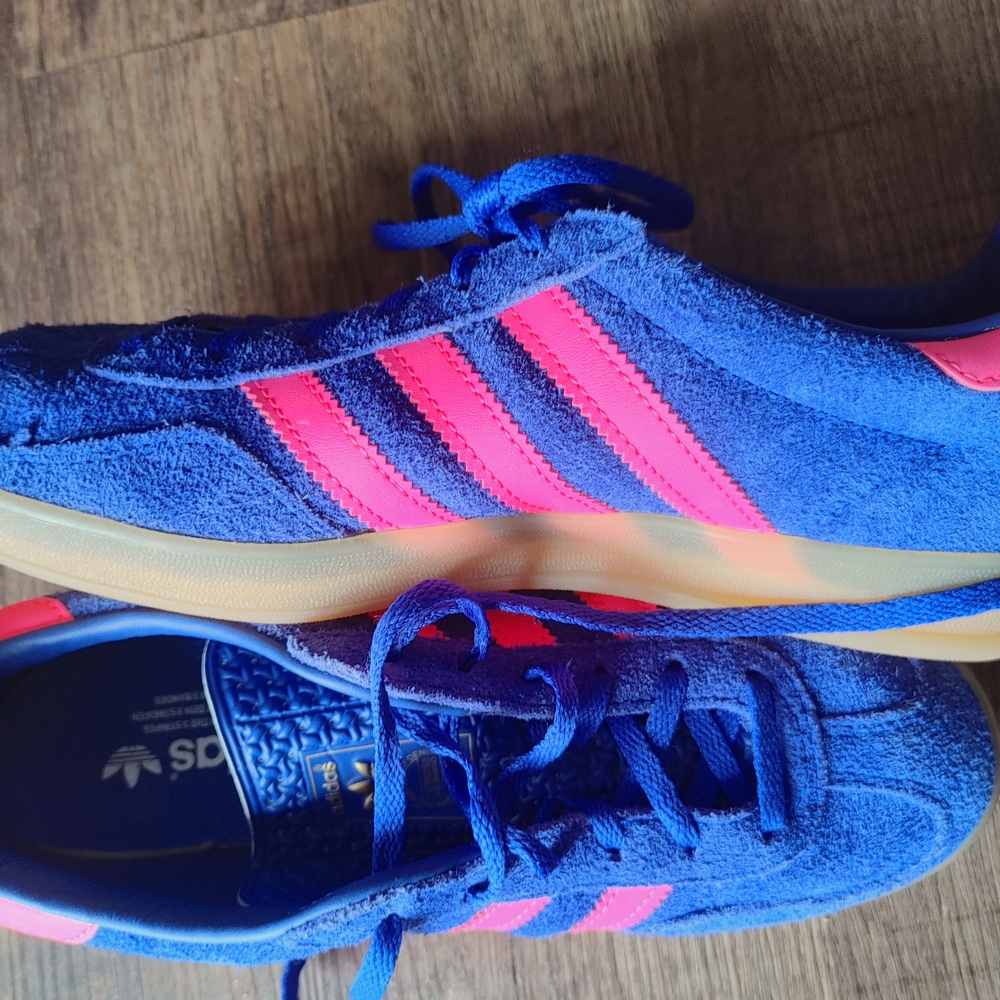Adidas Women's Gazelle Shoes - Like New